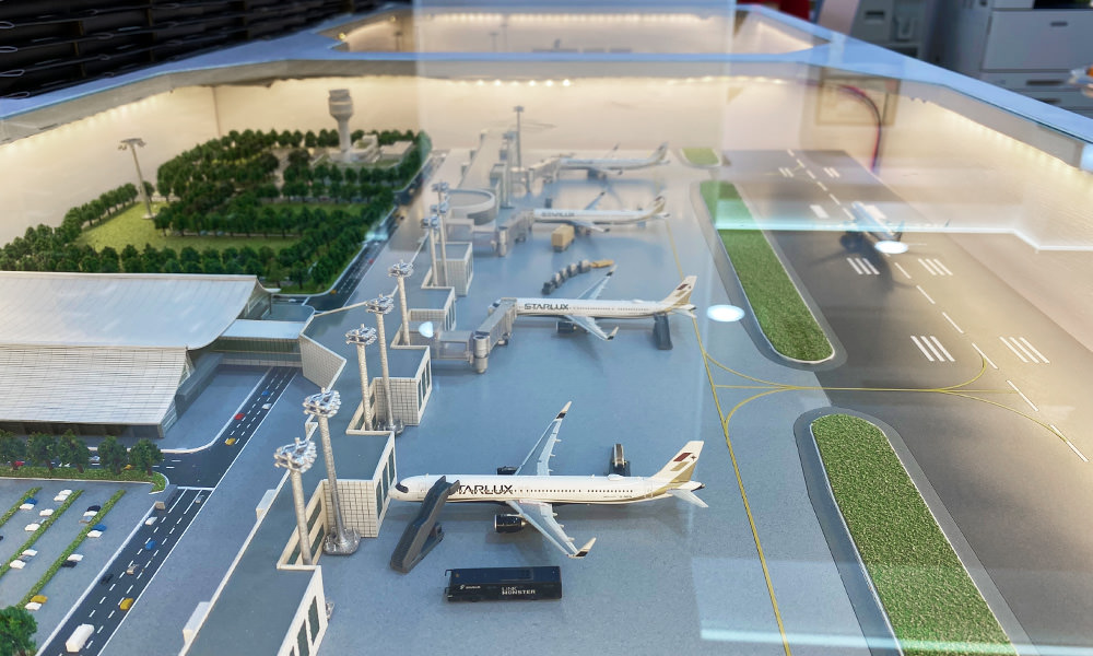 7-11星宇航空概念店 機場模型