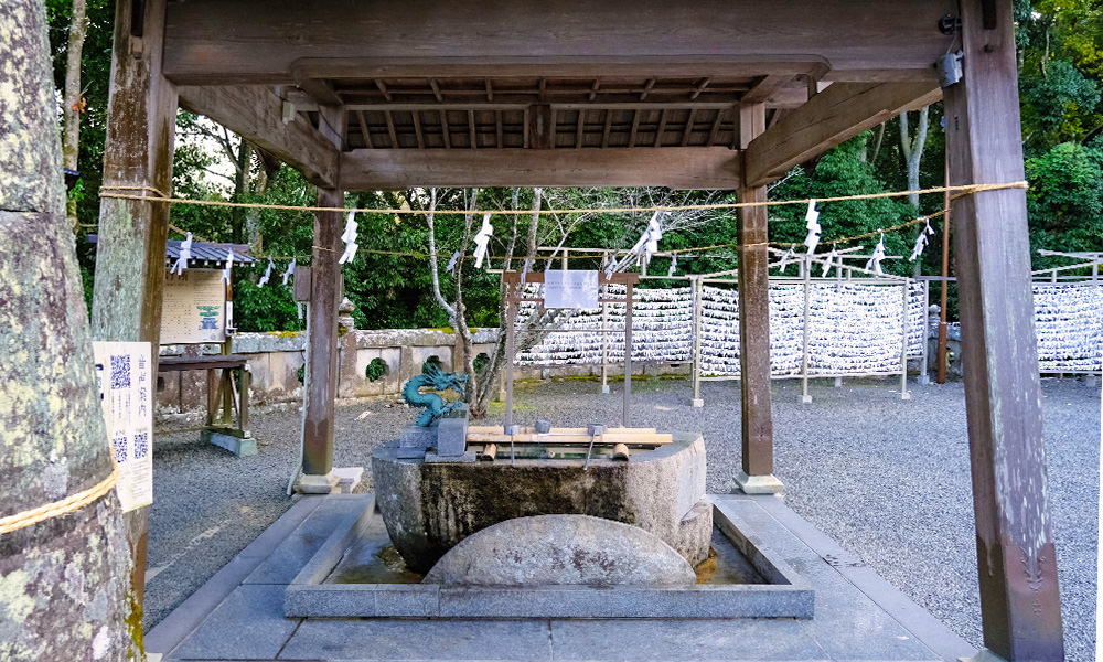 武雄神社手水舍