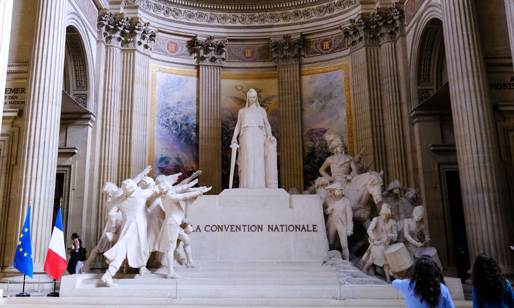 國民大會雕像