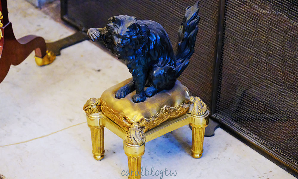 寧芬堡宮貓咪雕像