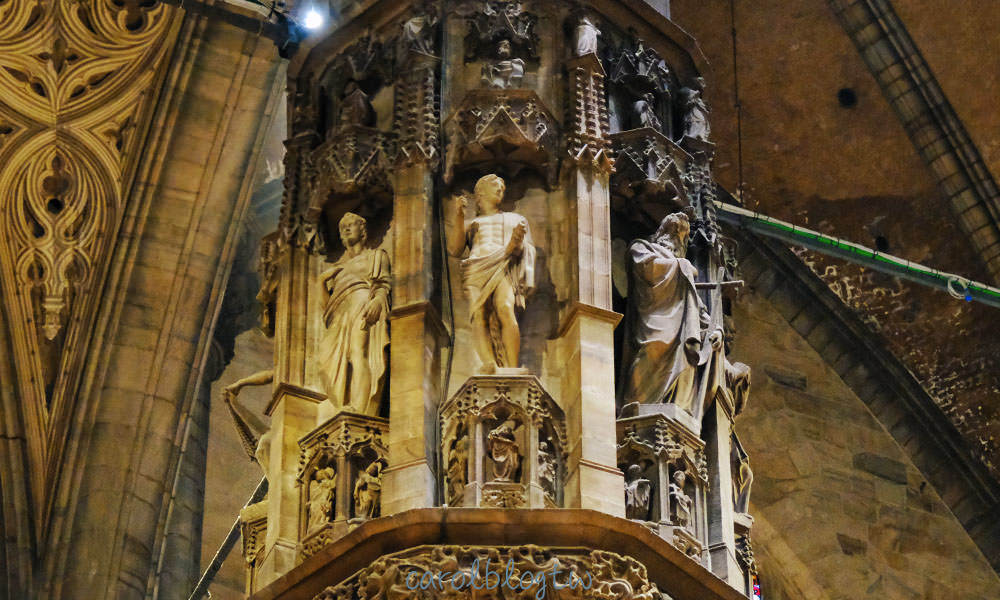 米蘭大教堂正殿石柱