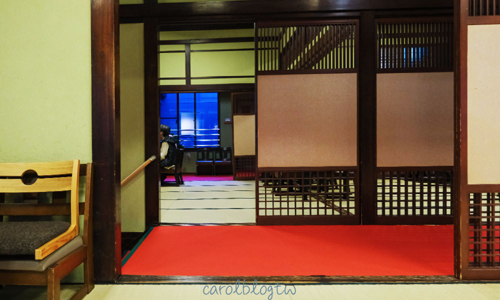 吉宗本店椅子座位