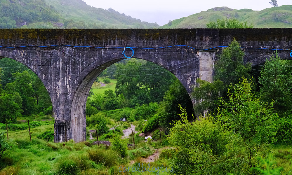 Glenfinnan Viaduct 拱橋下方