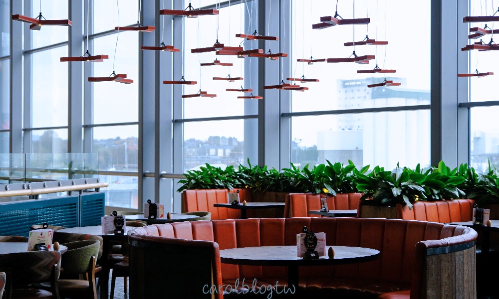 Nando's 內用空間