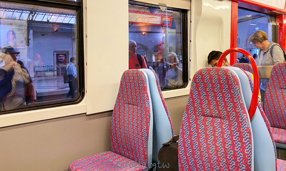 不用劃位的通勤列車