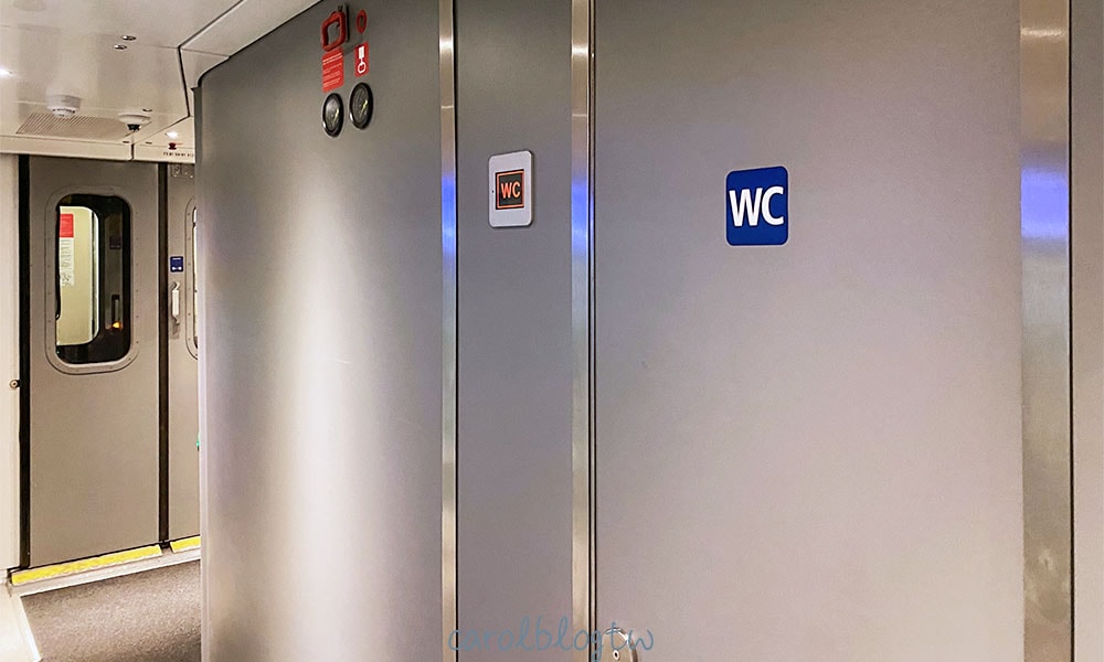 臥鋪火車廁所