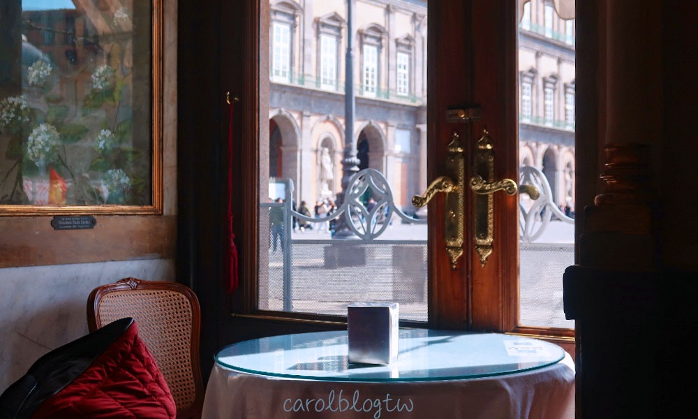 Gran Caffe Gambrinus 窗景座位