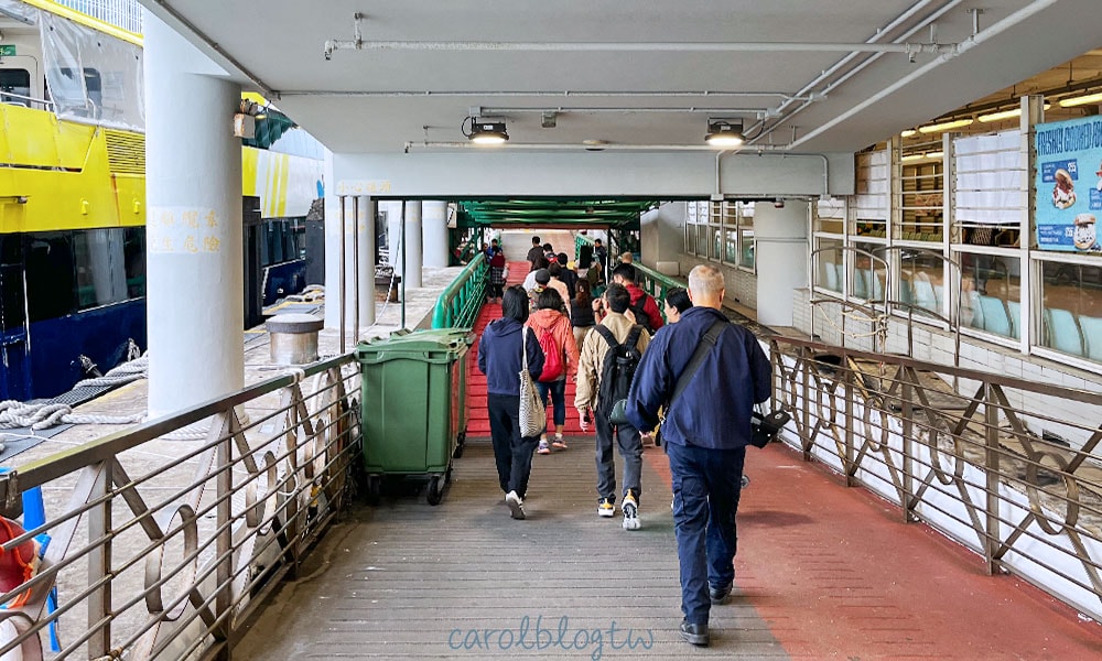 登船去南丫島