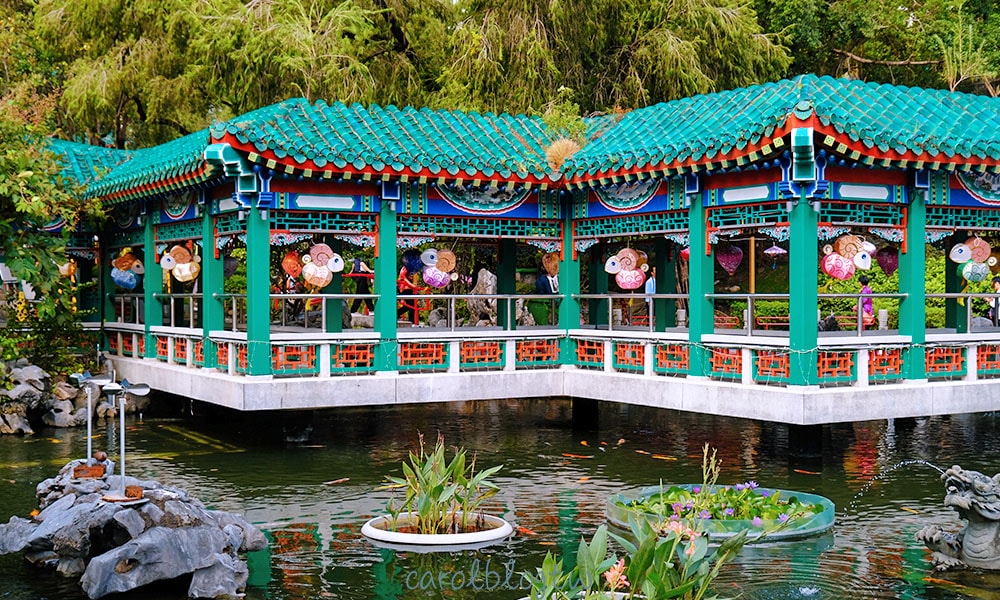 黃大仙廟庭院