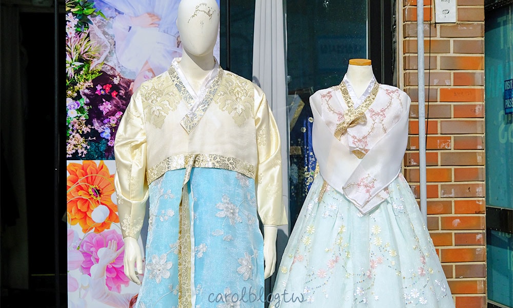 哲秀與英熙韓服租借