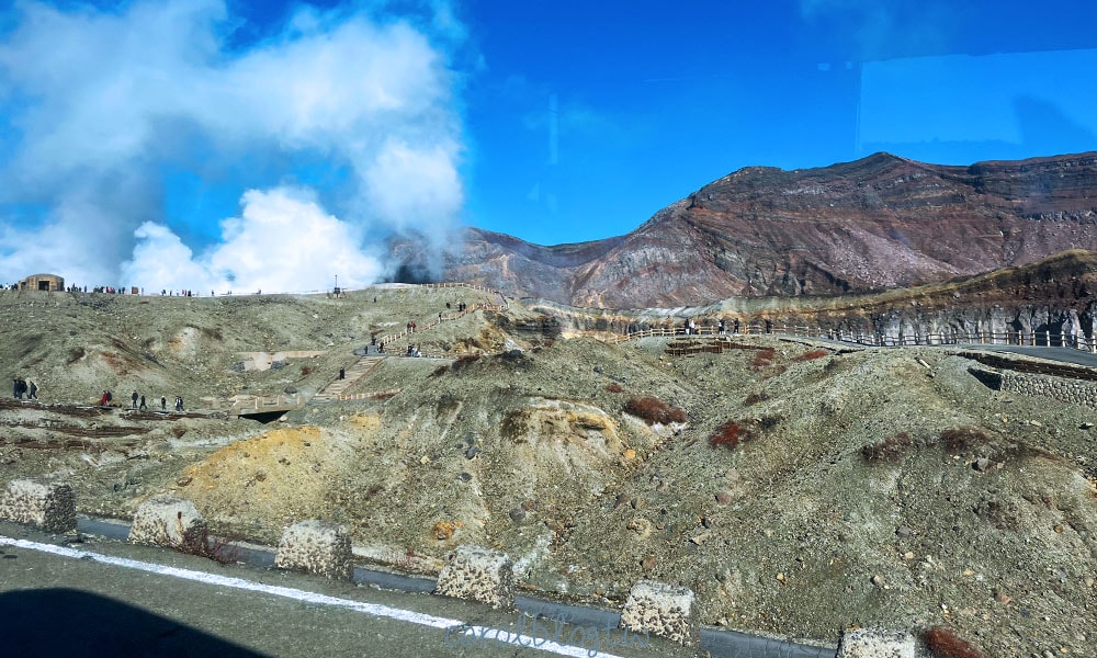 走步道去阿蘇火山口