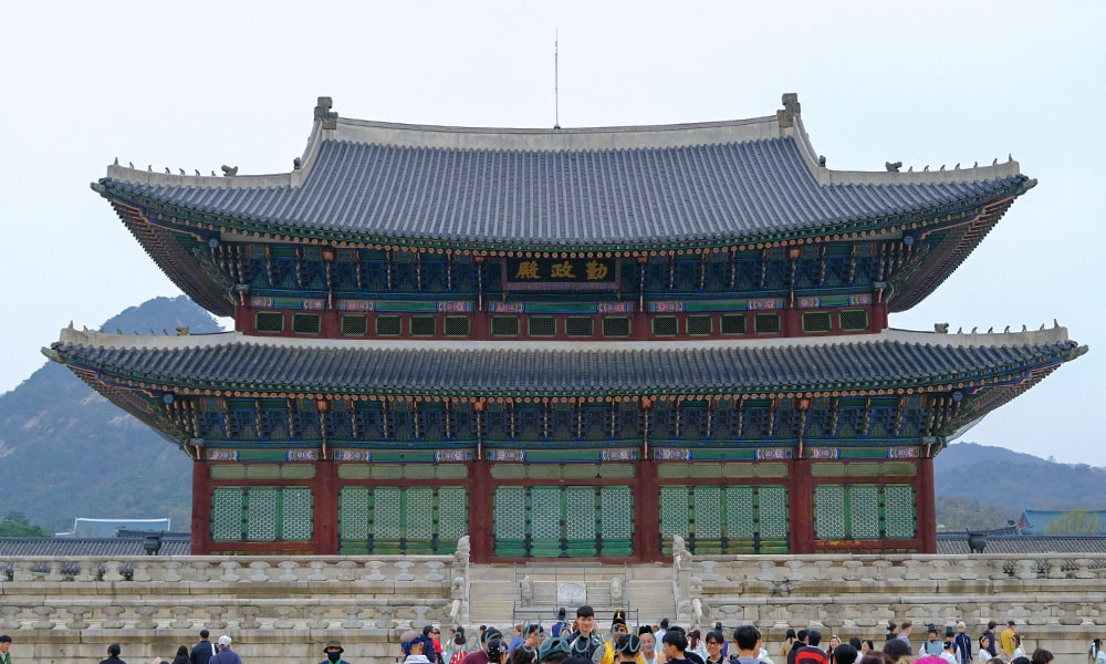 Read more about the article 【景福宮參觀】門票/開放時間/王室圖書館參觀/景福宮韓服推薦