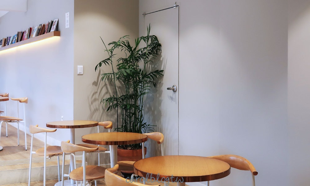 cafe comma 二樓座位