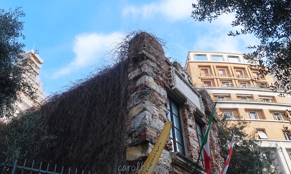 哥倫布故居建築外觀