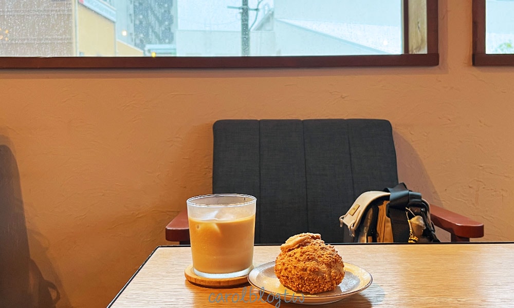 Licht coffeecakes 咖啡拿鐵和泡芙