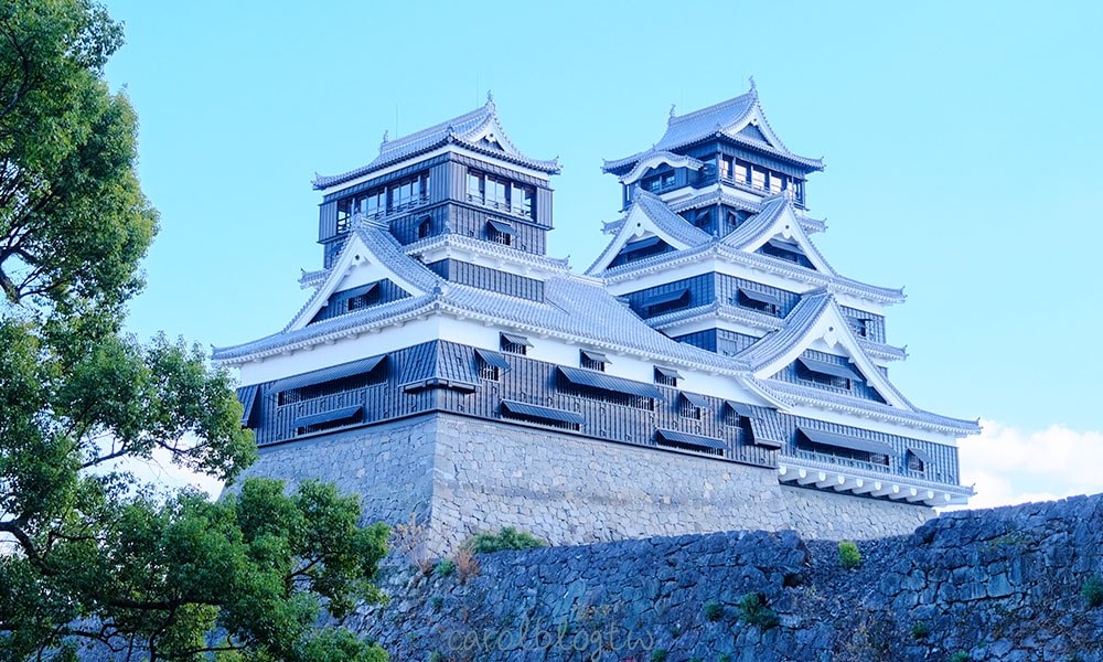 在加藤神社看熊本城