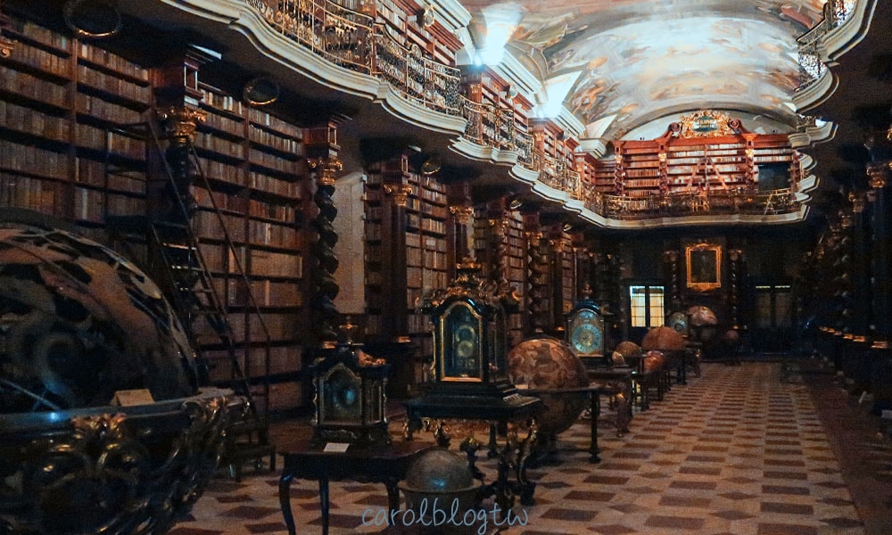 克萊門特學院圖書館 被譽為是世界最美圖書館之一