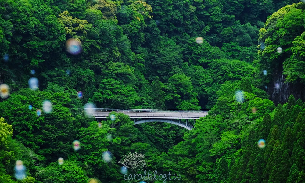 在高千穗橋看風景
