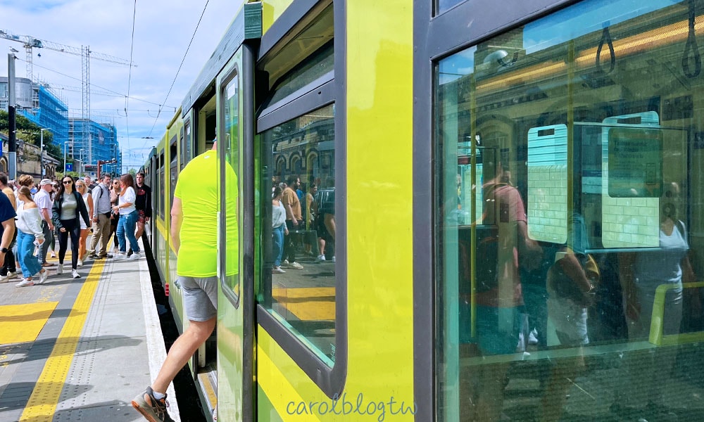 【愛爾蘭鐵路攻略】購票教學、便宜車票查詢、路線、實際搭乘火車 - 第15張圖 愛爾蘭火車DART