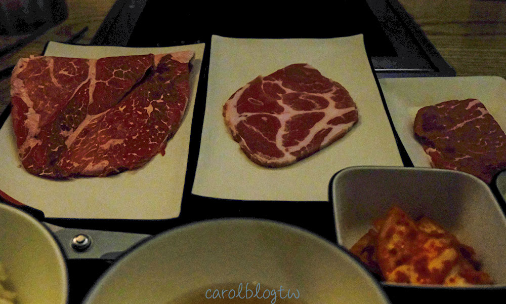 首爾一人燒肉|혼고집菜單、弘大店座位環境、烤肉套餐分享 - 第10張圖 一人燒肉150公克套餐