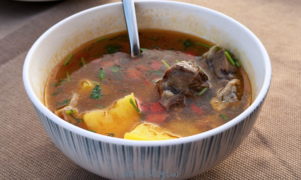 烏茲別克美食懶人包|11種烏茲別克必吃料理介紹、這道不能錯過 - 第6張圖 烏茲別克湯 Shurpa