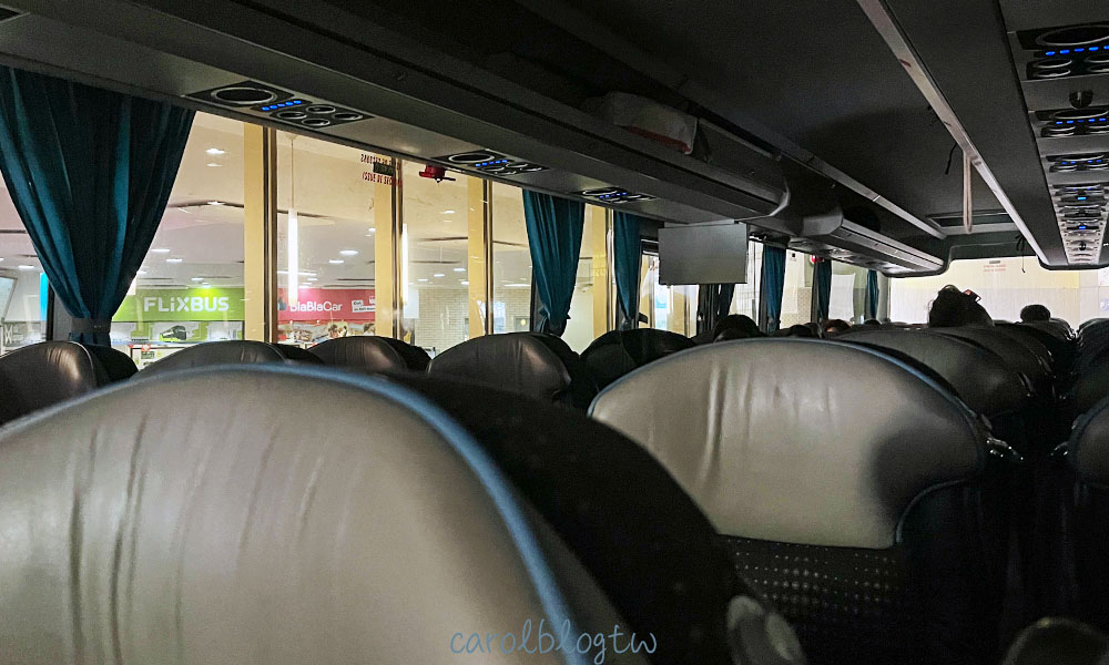 倫敦到巴黎巴士攻略|便宜票價、花費時間、路線、實際搭乘分享 - 第5張圖 Blablacar巴士座位