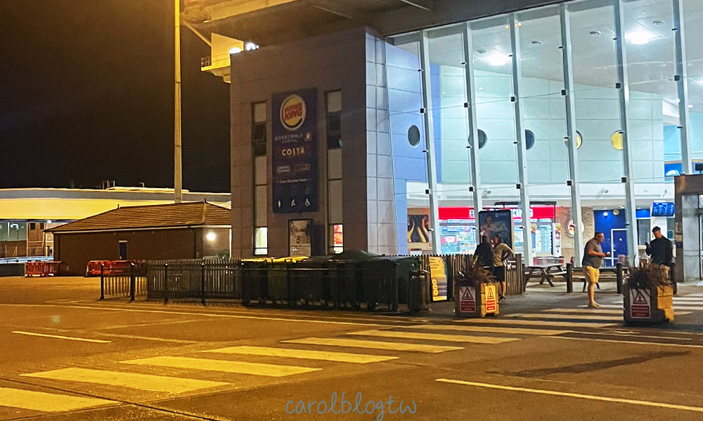 倫敦到巴黎交通方式:5種交通費用、花費時間、實際搭乘心得分享 - 第5張圖 多佛碼頭商店