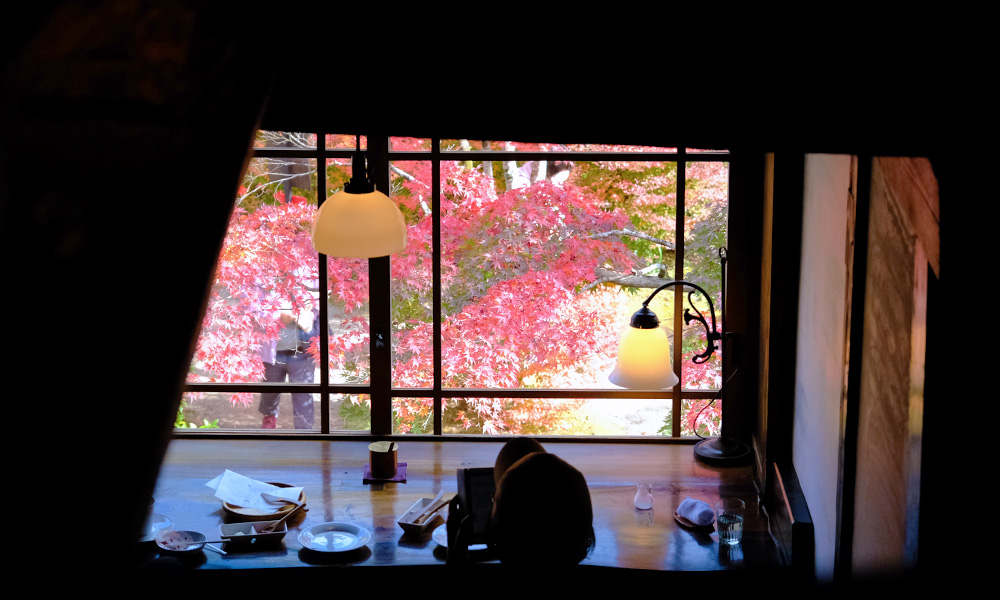 2026大分自由行攻略|三天兩夜行程、景點美食、交通住宿推薦 - 第18張圖 湯布院餐廳推薦 茶房 天井棧敷