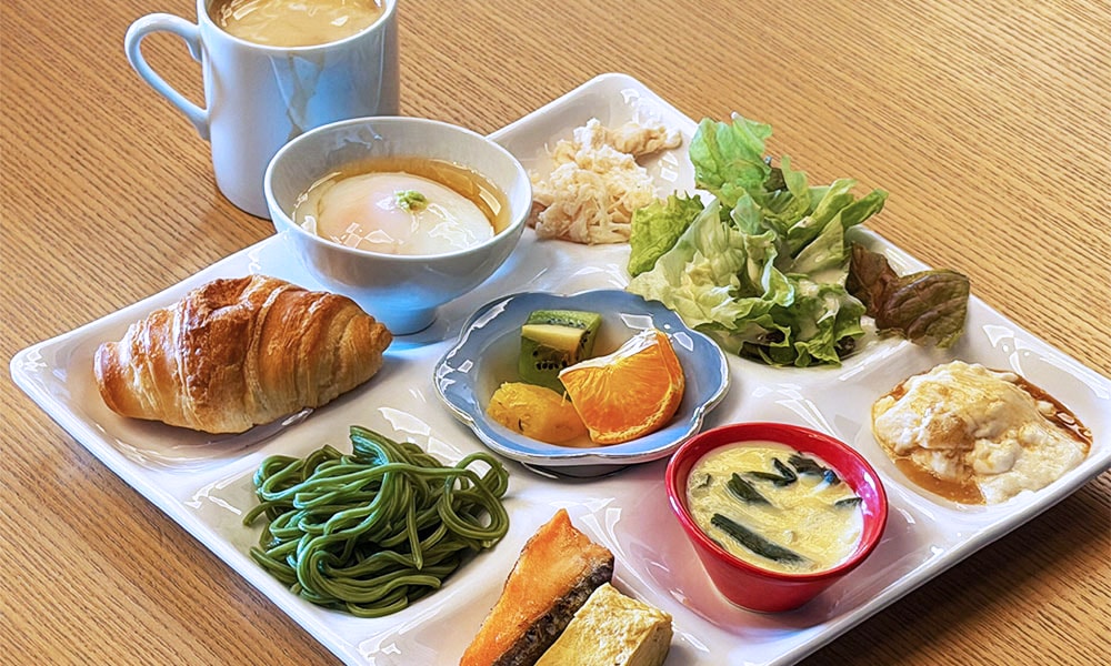 用九宮格盤裝日式早餐