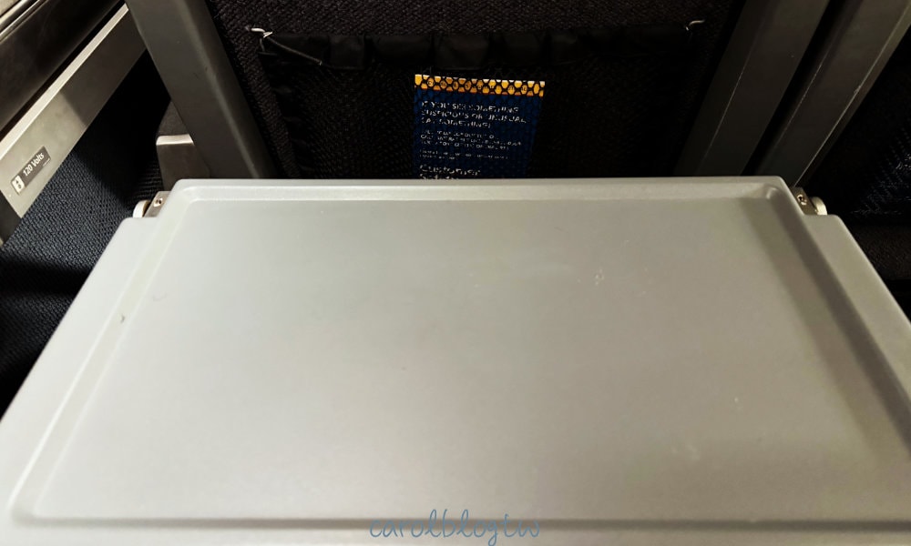 Amtrak座位收納桌
