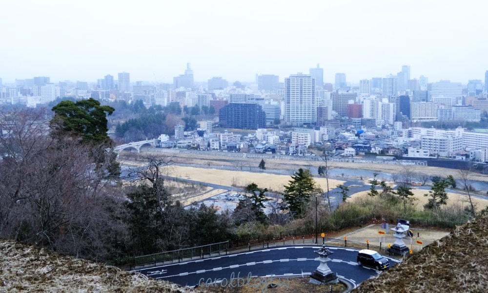 在仙台城眺望仙台市區