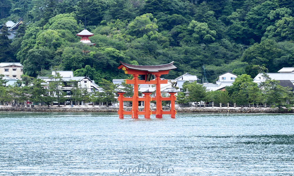 在JR渡輪上看宮島海上鳥居